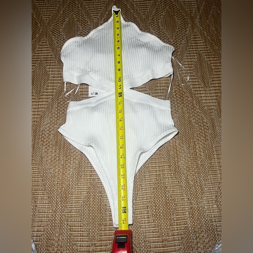 Zara Women's White Cut Out Body Suit, Halter Neck, Size L, NWT - Picture 8 of 13